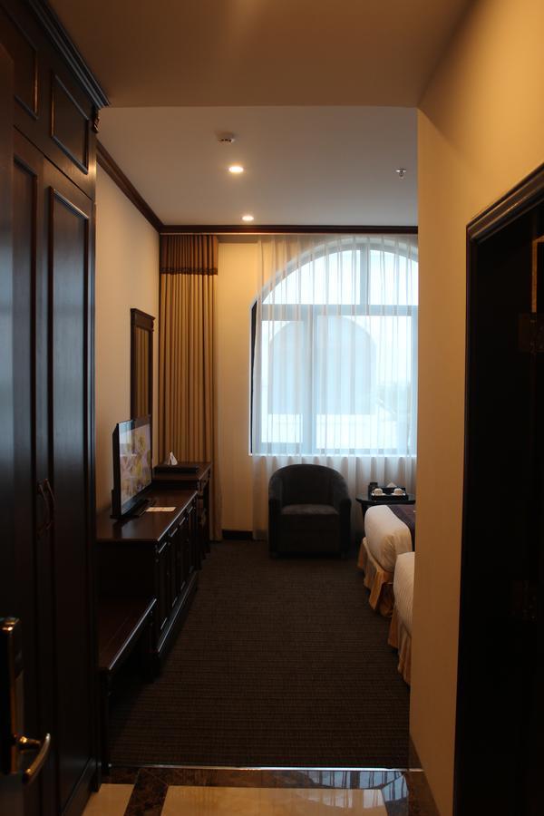 Hai Yen Luxury Hotel Cam Pha Kültér fotó
